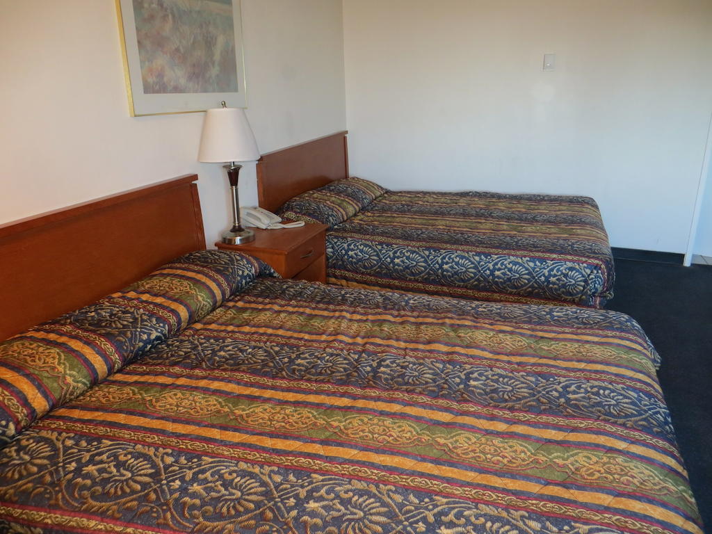 Westgate Inn Edmonton Habitación foto