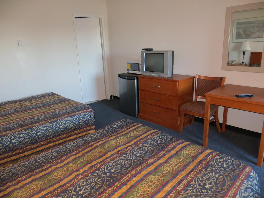 Westgate Inn Edmonton Habitación foto